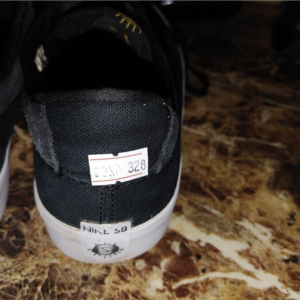 Nike men's SB Shane premium fashion black shoes size 9. A328 - Picture 13 of 13